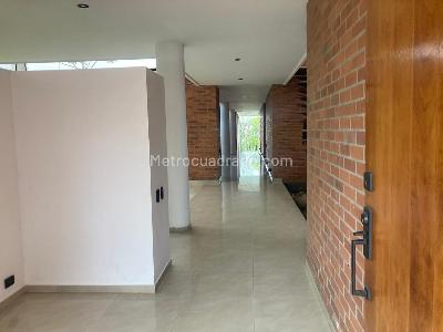 Casa de 4 alcobas en venta en Ciudad Jardin, Cali, 500 m² · foto 16 de 19