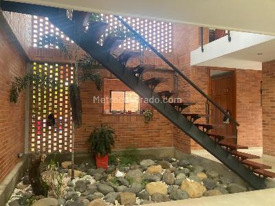 Casa de 4 alcobas en venta en Ciudad Jardin, Cali, 500 m² · foto 8 de 19