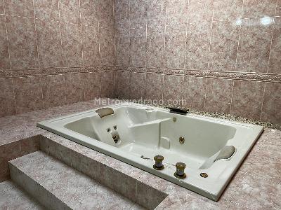 Casa de 4 alcobas en venta en La Riverita, Cali, 992 m² · foto 10 de 20