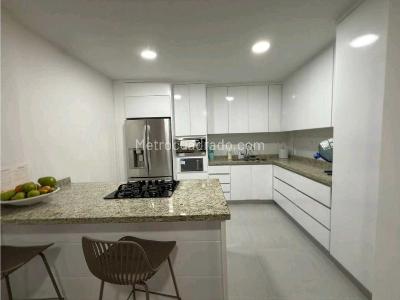 Casa de 3 alcobas en venta en Av Centenario, Armenia, 148 m² · foto 2 de 18
