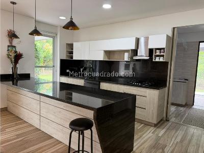 Casa de 5 alcobas en venta en Campestre, Armenia, 264 m² · foto 5 de 20