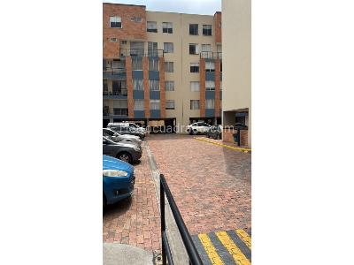Apartamento de 3 alcobas en venta en Centro Mosquera, Mosquera, 71 m² · foto 2 de 20