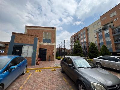 Apartamento de 3 alcobas en venta en Centro Mosquera, Mosquera, 71 m² · foto 3 de 20