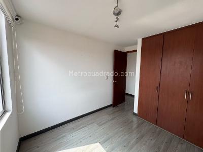 Apartamento de 3 alcobas en venta en Centro Mosquera, Mosquera, 71 m² · foto 10 de 20