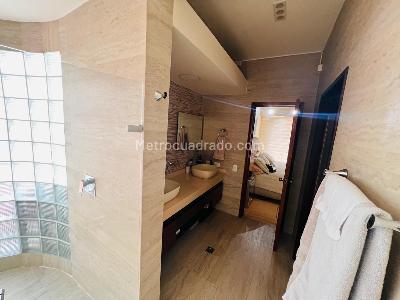 Casa de 4 alcobas en venta en Villa Campestre, Barranquilla, 395 m² · foto 2 de 20