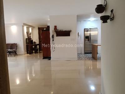 Apartamento de 3 alcobas en venta en El Poblado La Linde, Medellín, 295 m² · foto 20 de 20