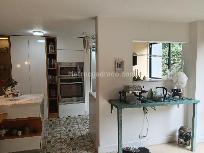 Apartamento de 3 alcobas en venta en El Poblado La Linde, Medellín, 295 m² · foto 5 de 20