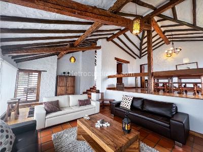 Casa de 4 alcobas en venta en Sindamanoy, Chía, 525 m² · foto 2 de 20