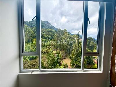Apartamento de 3 alcobas en venta en Chapinero Alto, Bogotá, 200 m² · foto 2 de 20