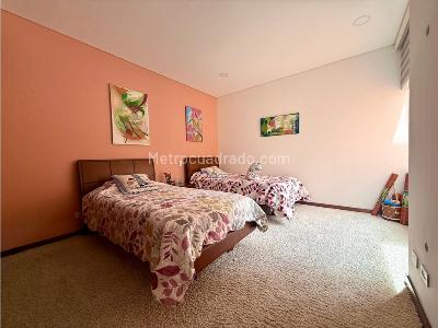 Apartamento de 3 alcobas en venta en Chapinero Alto, Bogotá, 200 m² · foto 4 de 20