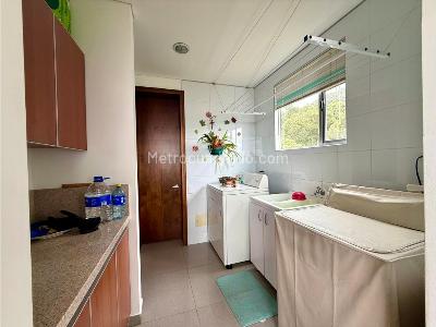 Apartamento de 3 alcobas en venta en Chapinero Alto, Bogotá, 200 m² · foto 9 de 20