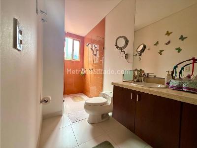 Apartamento de 3 alcobas en venta en Chapinero Alto, Bogotá, 200 m² · foto 13 de 20