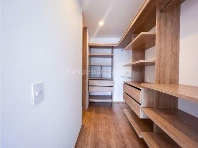 Apartamento en venta en Santa Barbara, Bogotá · foto 8 de 10