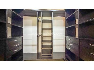 Apartamento de 3 alcobas en venta en Bella Suiza, Bogotá, 221 m² · foto 11 de 20