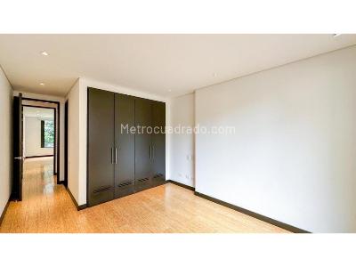Apartamento de 3 alcobas en venta en Bella Suiza, Bogotá, 221 m² · foto 17 de 20