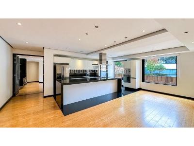 Apartamento de 3 alcobas en venta en Bella Suiza, Bogotá, 221 m² · foto 4 de 20