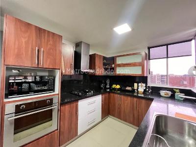 Apartamento de 4 alcobas en venta en Cristales, Cali, 140 m² · foto 5 de 13