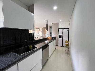 Apartamento de 4 alcobas en venta en La Morelia, Cali, 142 m² · foto 2 de 14