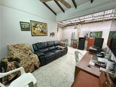 Casa de 3 alcobas en venta en El Limonar, Cali, 250 m² · foto 3 de 20