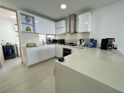Apartamento de 3 alcobas en venta en Cristales, Cali, 190 m² · foto 2 de 20