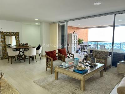 Apartamento de 3 alcobas en venta en Cristales, Cali, 190 m² · foto 3 de 20