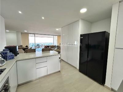 Apartamento de 3 alcobas en venta en Cristales, Cali, 190 m² · foto 8 de 20