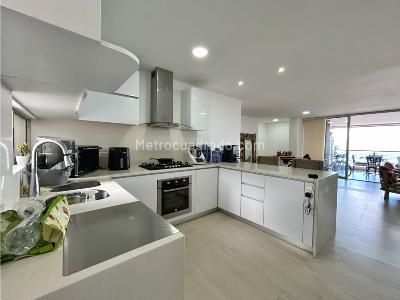 Apartamento de 3 alcobas en venta en Cristales, Cali, 190 m² · foto 14 de 20
