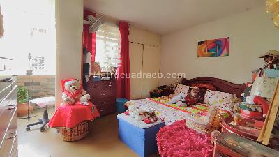 Casa de 5 alcobas en venta en La Salle, Bucaramanga, 260 m² · foto 6 de 12