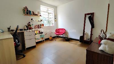 Casa de 5 alcobas en venta en La Salle, Bucaramanga, 260 m² · foto 8 de 12