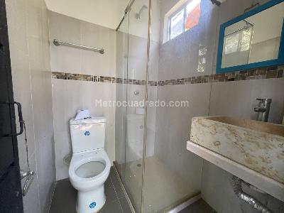 Casa de 5 alcobas en venta en Ruitoque Bajo, Floridablanca, 1000 m² · foto 6 de 20