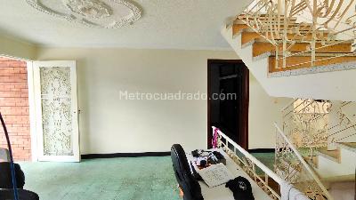 Casa de 5 alcobas en venta en San Alonso, Bucaramanga, 550 m² · foto 8 de 24