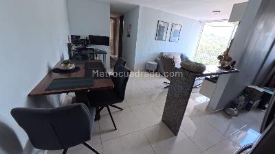 Apartamento de 3 alcobas en venta en Baviera, Floridablanca, 76 m² · foto 3 de 20