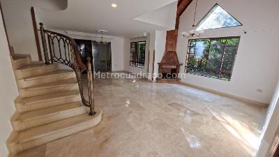 Casa de 4 alcobas en venta en Lagos Del Cacique, Bucaramanga, 250 m² · foto 2 de 20