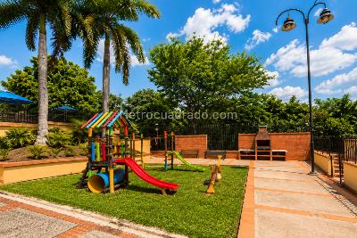 Casa de 4 alcobas en venta en Cañaveral, Floridablanca, 227 m² · foto 10 de 14