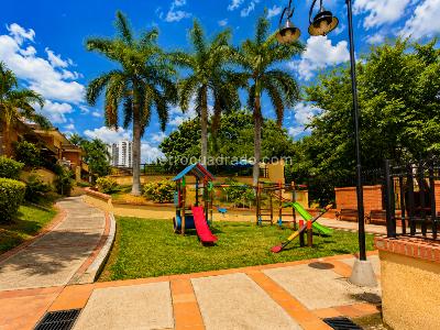 Casa de 4 alcobas en venta en Cañaveral, Floridablanca, 227 m² · foto 14 de 14