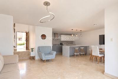 Casa de 4 alcobas en venta en Cañaveral, Floridablanca, 227 m² · foto 3 de 14