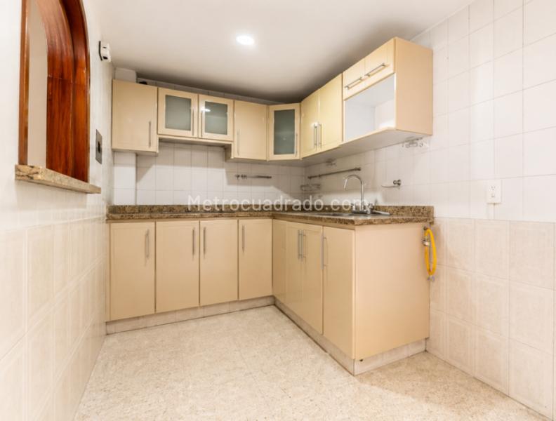 Apartment in Bucaramanga, Nuevo Sotomayor, Comuna Cabecera del Llano - More