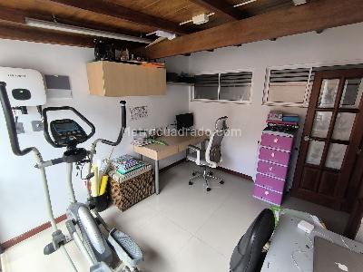 Casa de 3 alcobas en venta en Comuna 16 Lagos Del Cacique Lagos Del Cacique, Bucaramanga, 144 m² · foto 14 de 17