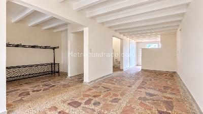 Casa de 4 alcobas en venta en Comuna 10 Provenza Jardines De Coaviconsa, Bucaramanga, 60 m² · foto 2 de 13
