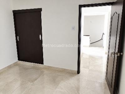 Casa de 4 alcobas en venta en Meseta De Bucaramanga Terrazas, Bucaramanga, 220 m² · foto 11 de 24