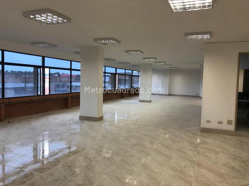 Oficina en Arriendo, EL REFUGIO, Bogotá D.C. - Vista 2