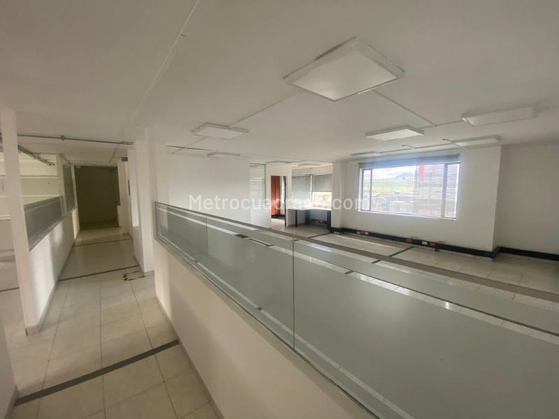 Bodega en Arriendo, MONTEVIDEO, Bogotá D.C. - Más