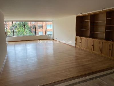 Apartamento de 3 alcobas en venta en Chico, Bogotá, 250 m² · foto 14 de 20