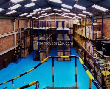 Warehouse for rent in MONTEVIDEO, Bogotá