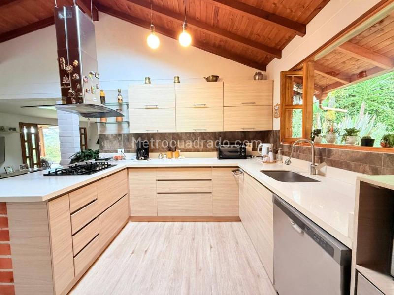 4BR House in Vereda El Tablazo (3312 m²) - 4