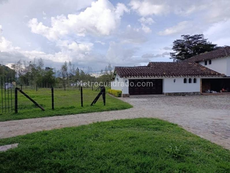 4BR House in Llano Grande (6200 m²) - 4