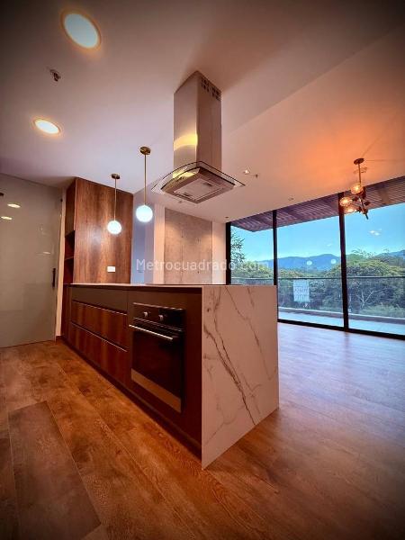 2BR Apartment in El Retiro (92 m²) - 4