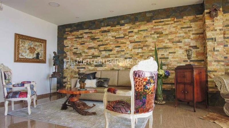 Strategic 3BR House with Jacuzzi in Las Palmas - 9