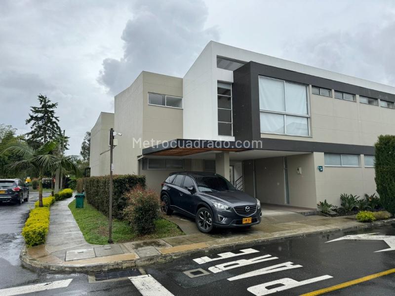 Casa en Arriendo, Gualanday, Rionegro - 2