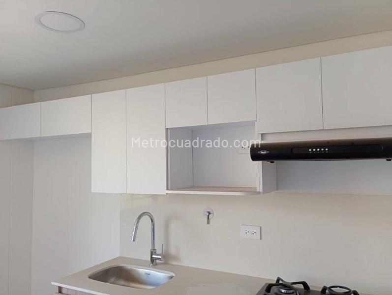 New 3BR Apartment with Balcony in Santa Ana (Bello)